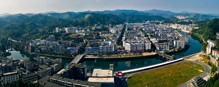 喜摘双冠！巅峰国际环境环卫服务业务强势冲顶