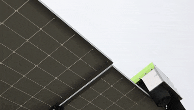 光伏发电效率飙升20% 巅峰国际环境光伏清洁机器人震撼上市